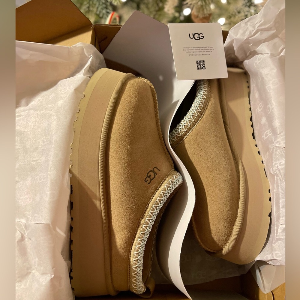SOLD🚫 Ugg Tazz Sand Platform NEW !!